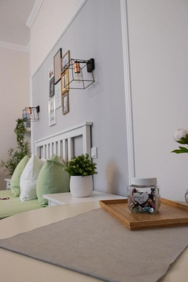 Maison 33 *