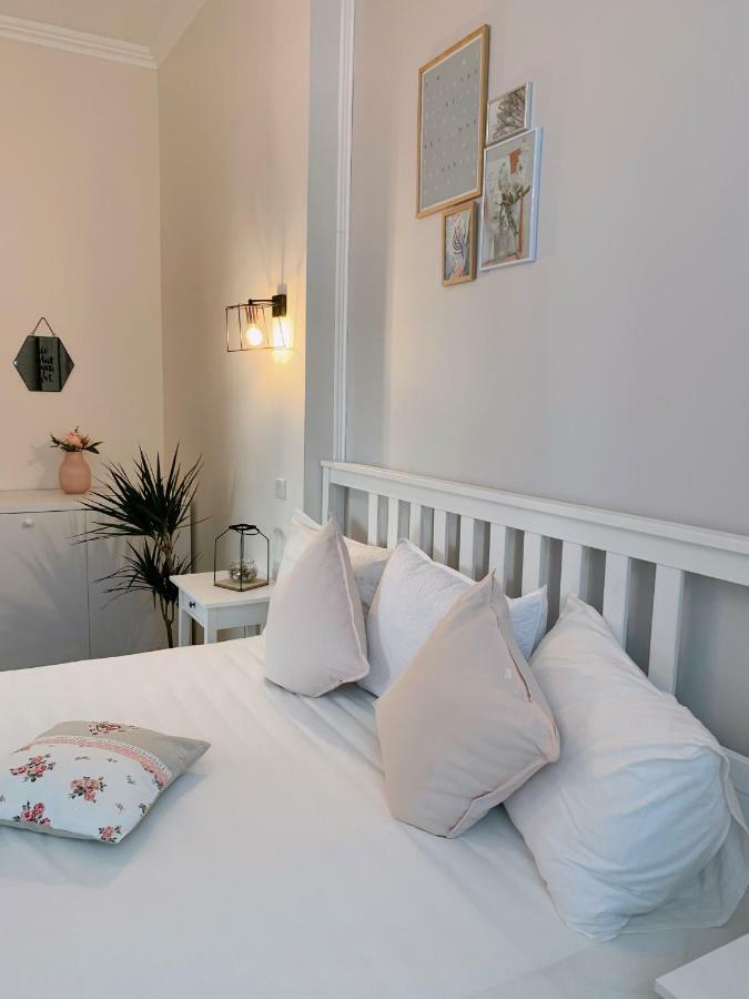 Maison 33 *