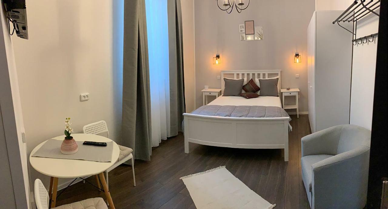 Maison 33 Bucharest